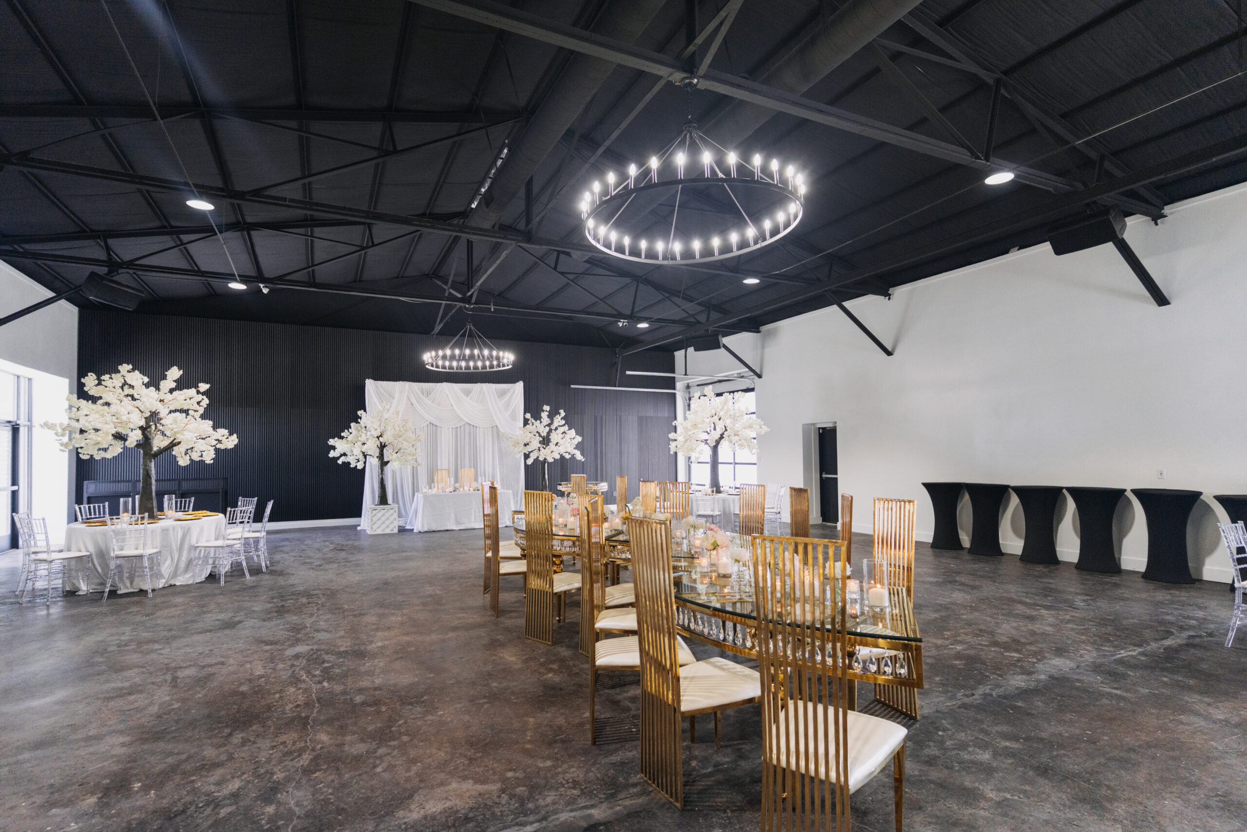 Elegant venue decor for quinceañera at Copacabana Hall